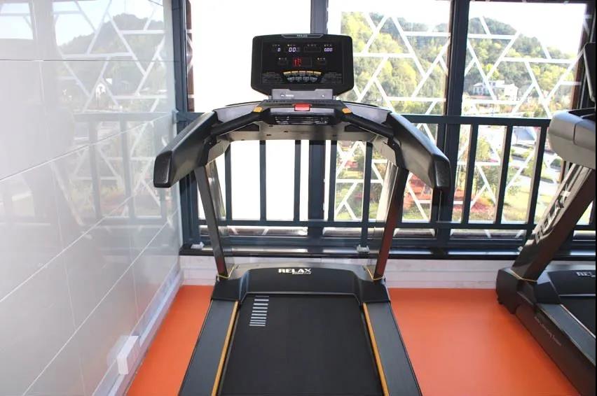 学校健身房香蕉成人APP视频